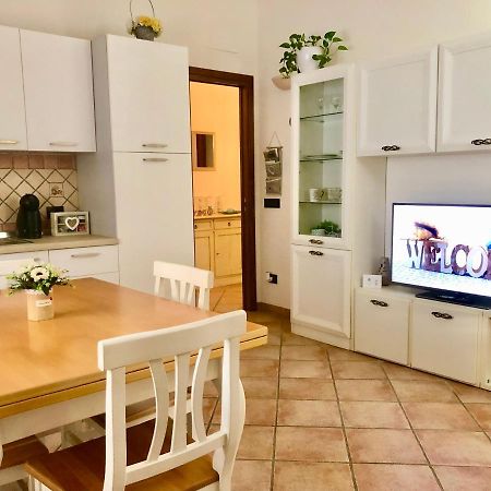 Presso La Maison De Gioel Usufruirai Di Un Appartamento Indipendente Dotato Di Uso Cucina E Lavatrice Arredato In Maniera Funzionale Situato In Ottima Posizione Vicino A Supermercati Caffetterie Pasticcerie Bar Pizzerie E Tanti Altri Servizi Olbia Exteriér fotografie