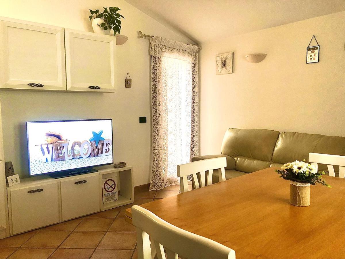 Presso La Maison De Gioel Usufruirai Di Un Appartamento Indipendente Dotato Di Uso Cucina E Lavatrice Arredato In Maniera Funzionale Situato In Ottima Posizione Vicino A Supermercati Caffetterie Pasticcerie Bar Pizzerie E Tanti Altri Servizi Olbia Exteriér fotografie