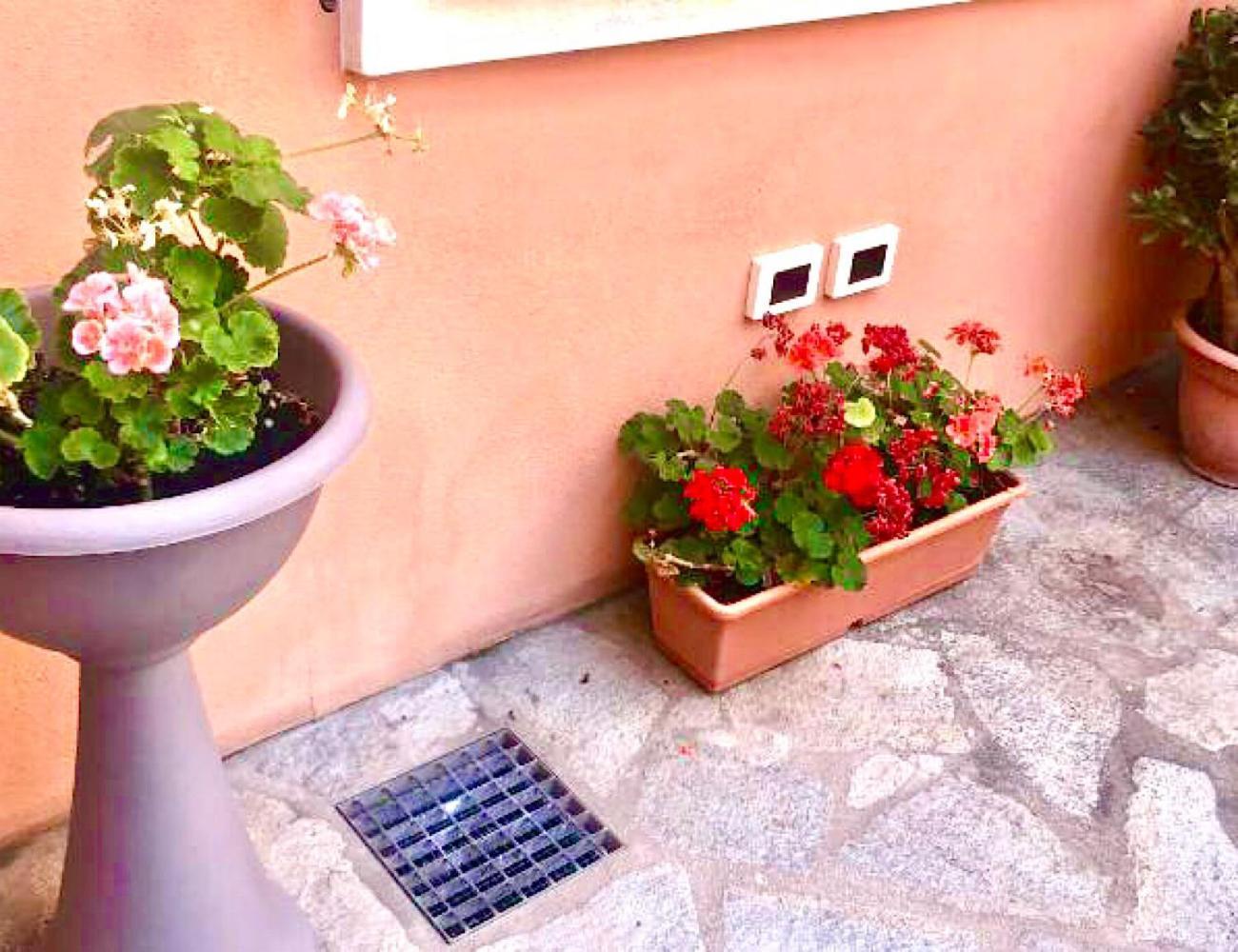 Presso La Maison De Gioel Usufruirai Di Un Appartamento Indipendente Dotato Di Uso Cucina E Lavatrice Arredato In Maniera Funzionale Situato In Ottima Posizione Vicino A Supermercati Caffetterie Pasticcerie Bar Pizzerie E Tanti Altri Servizi Olbia Exteriér fotografie